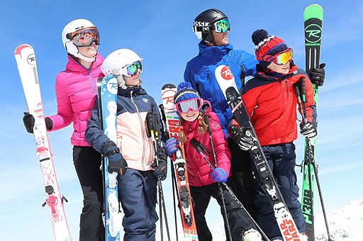 Huur ski- en snowboardmateriaal tot 50% goedkoper dan straks aan de kassa